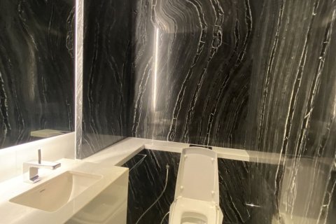 Condo à Sathon, Bangkok, Thaïlande, 2 chambres  № 167214 - photo 9