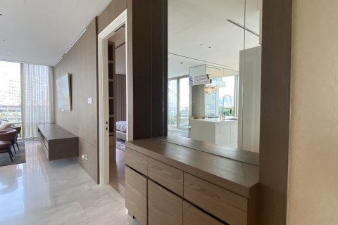 Condo à Sathon, Bangkok, Thaïlande, 2 chambres  № 167214 - photo 17