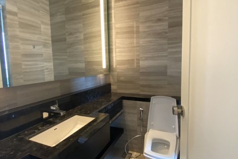 Condo à Sathon, Bangkok, Thaïlande, 2 chambres  № 167214 - photo 12