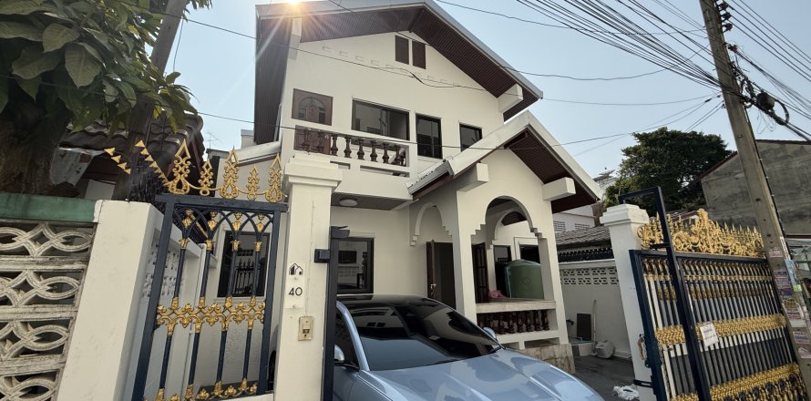 Maison à Bang Bon, Bangkok, Thaïlande 3 chambres № 167219