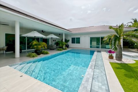 Villa in Hua Hin, Thailand 3 bedrooms № 164085 - photo 3