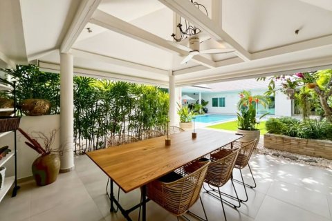 Villa in Hua Hin, Thailand 3 bedrooms № 164085 - photo 6