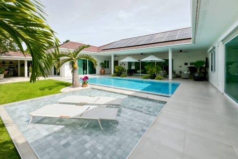 Villa in Hua Hin, Thailand 3 bedrooms № 164085