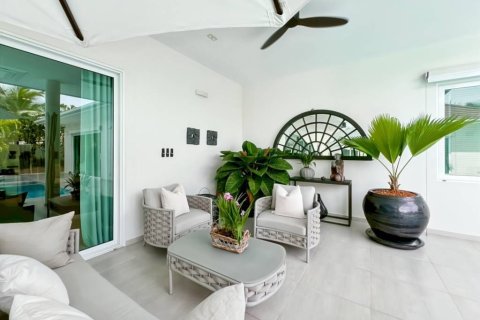 Villa in Hua Hin, Thailand 3 bedrooms № 164085 - photo 15