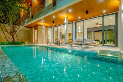 Villa in Phuket, Thailand 3 bedrooms № 164089 - photo 25