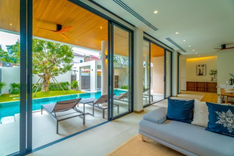 Villa in Phuket, Thailand 3 bedrooms № 164089 - photo 15