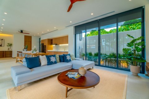 Villa in Phuket, Thailand 3 bedrooms № 164089 - photo 13