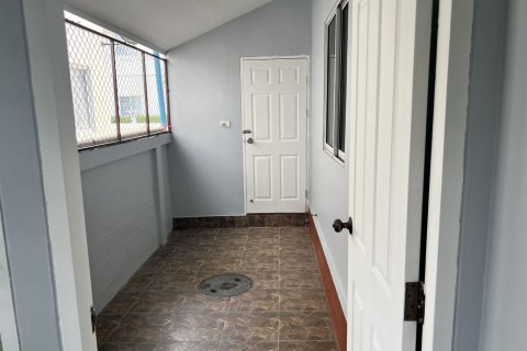 House in San Kamphaeng, Thailand 3 bedrooms № 164084 - photo 12