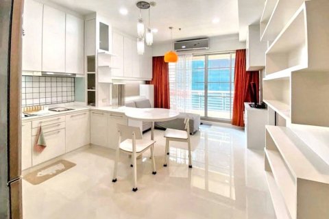 Condo à Bangkok, Thaïlande, 2 chambres  № 120426 - photo 1