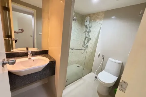 Condo in Din Daeng, Bangkok, Thailand, 2 bedrooms № 167388 - photo 7