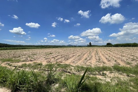 Land in Pattaya, Thailand 48000 sq.m. № 160313 - photo 6