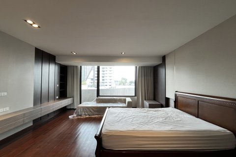 Condo in Pathum Wan, Bangkok, Thailand, 4 bedrooms № 201266 - photo 20