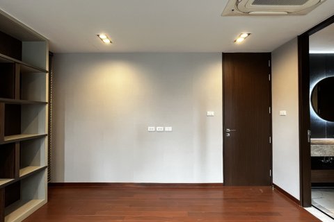 Condo in Pathum Wan, Bangkok, Thailand, 4 bedrooms № 201266 - photo 9