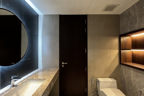 Condo in Pathum Wan, Bangkok, Thailand, 4 bedrooms № 201266 - photo 10