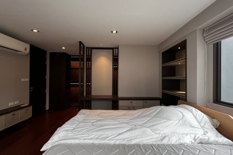 Condo in Pathum Wan, Bangkok, Thailand, 4 bedrooms № 201266 - photo 6