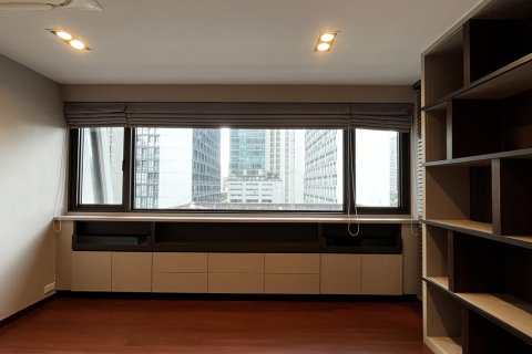 Condo in Pathum Wan, Bangkok, Thailand, 4 bedrooms № 201266 - photo 8