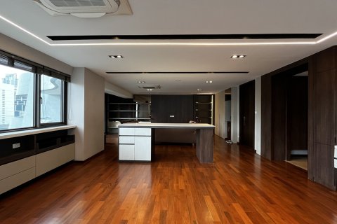 Condo in Pathum Wan, Bangkok, Thailand, 4 bedrooms № 201266 - photo 15