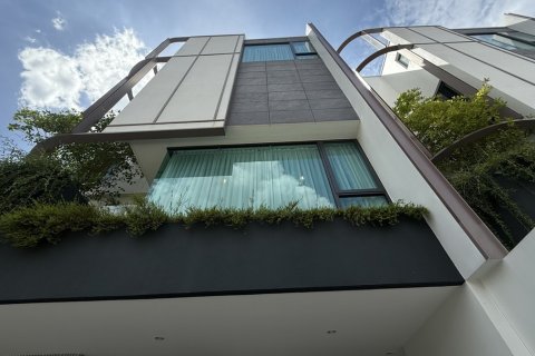 House in Phaya Thai, Bangkok, Thailand 3 bedrooms № 201260 - photo 3