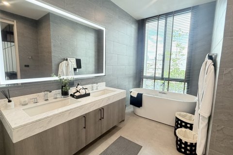 House in Phaya Thai, Bangkok, Thailand 3 bedrooms № 201260 - photo 12