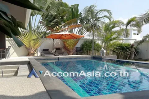 House in Bang Lamung, Thailand 4 bedrooms № 218306