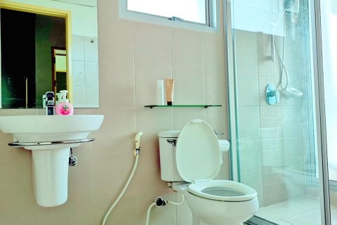 Кондоминиум с 2 спальнями в Хуай Кванге, Бангкок, Таиланд № 140119 - фото 5