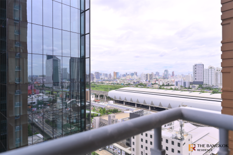 Condo in Bangkok, Thailand, 1 bedroom  № 184923 - photo 2