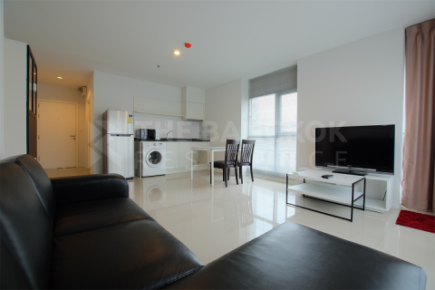 Condo in Bangkok, Thailand, 2 bedrooms  № 184925 - photo 6
