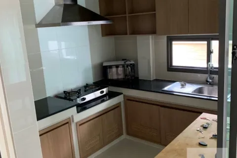 Haus in Bang Kapi, Bangkok, Thailand 4 Schlafzimmer № 215546 - Foto 4