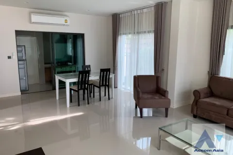 Haus in Bang Kapi, Bangkok, Thailand 4 Schlafzimmer № 215546 - Foto 2
