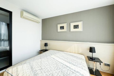 Condo in Bangkok, Thailand, 2 bedrooms  № 152393 - photo 7