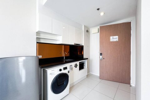 Кондоминиум с 2 спальнями в Бангкоке, Таиланд № 152389 - фото 4