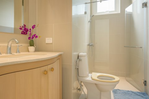 Кондоминиум с 2 спальнями в Бангкоке, Таиланд № 146601 - фото 12