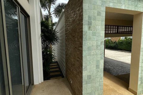 Villa in Phuket, Thailand 3 bedrooms № 168883 - photo 23