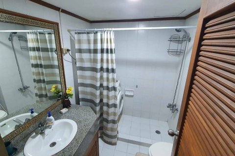 Condo in Suan Luang, Bangkok, Thailand, 2 bedrooms  № 148088 - photo 4