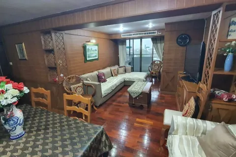Condo in Suan Luang, Bangkok, Thailand, 2 bedrooms  № 148088 - photo 1
