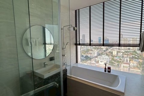 Кондоминиум с 2 спальнями в Ваттхане, Бангкок, Таиланд № 148087 - фото 11