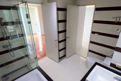 Студия в кондо в Ваттхане, Бангкок, Таиланд № 138923 - фото 8