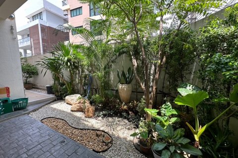 Duplex in Chatuchak, Bangkok, Thailand 5 bedrooms № 138929 - photo 11