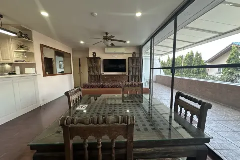 Condo in Pattaya, Thailand, 2 bedrooms № 152245 - photo 11