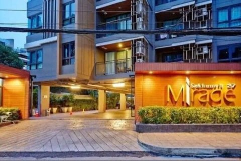 Condo à Khlong Toei, Bangkok, Thaïlande, 2 chambres  № 152242 - photo 10