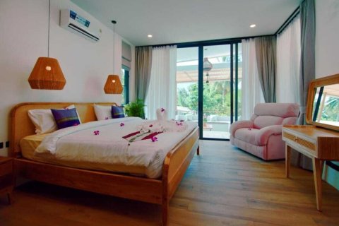 Вилла в Сураттхани, Таиланд с 3 спальнями  № 152244 - фото 2