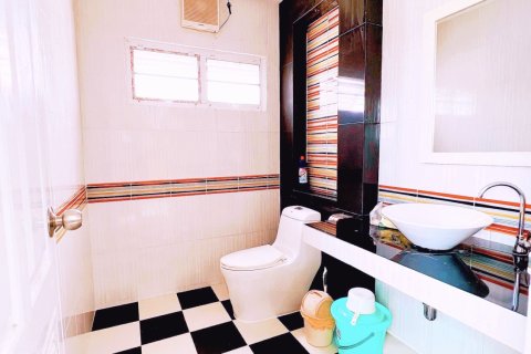 Maison à Ban Chang, Thaïlande 4 chambres № 170975 - photo 25