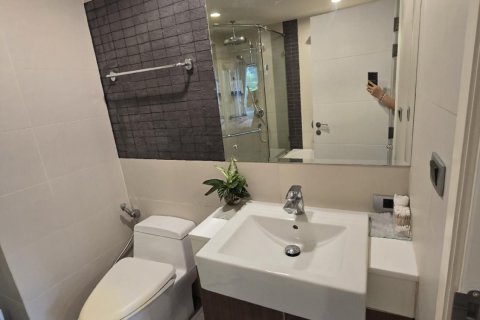 Studio dans le Condo à Watthana, Bangkok, Thaïlande  № 170980 - photo 7