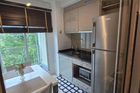 Studio dans le Condo à Watthana, Bangkok, Thaïlande  № 170980 - photo 11