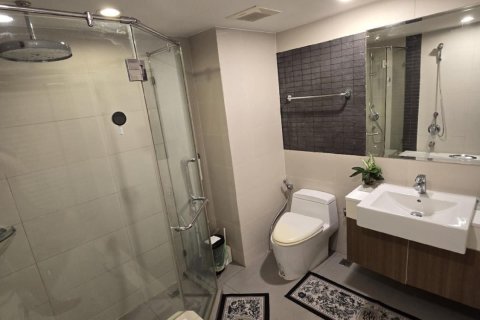Studio dans le Condo à Watthana, Bangkok, Thaïlande  № 170980 - photo 9