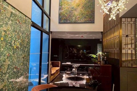 Condo in Pathum Wan, Bangkok, Thailand, 3 bedrooms  № 170976 - photo 1