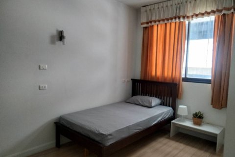 Condo à Watthana, Bangkok, Thaïlande, 2 chambres  № 170978 - photo 4