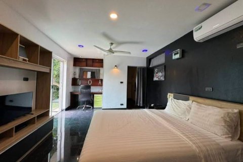 Villa in Pattaya, Thailand 5 bedrooms № 233650 - photo 12