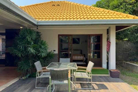 Villa in Pattaya, Thailand 5 bedrooms № 233650 - photo 3