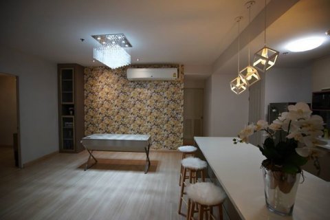 Кондоминиум с 2 спальнями в Кхлонг Сане, Бангкок, Таиланд № 138407 - фото 9